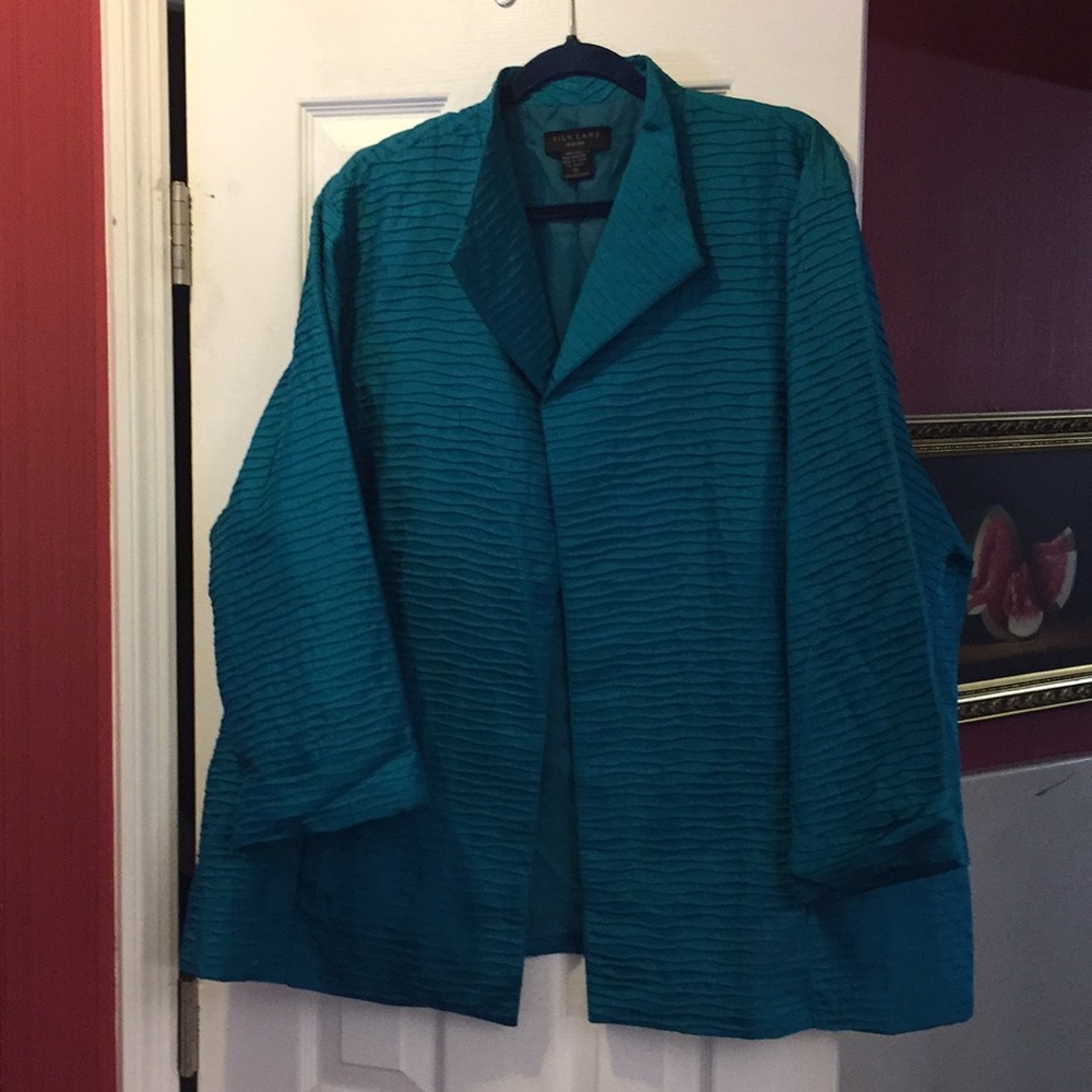 Beautiful lightweight open jacket